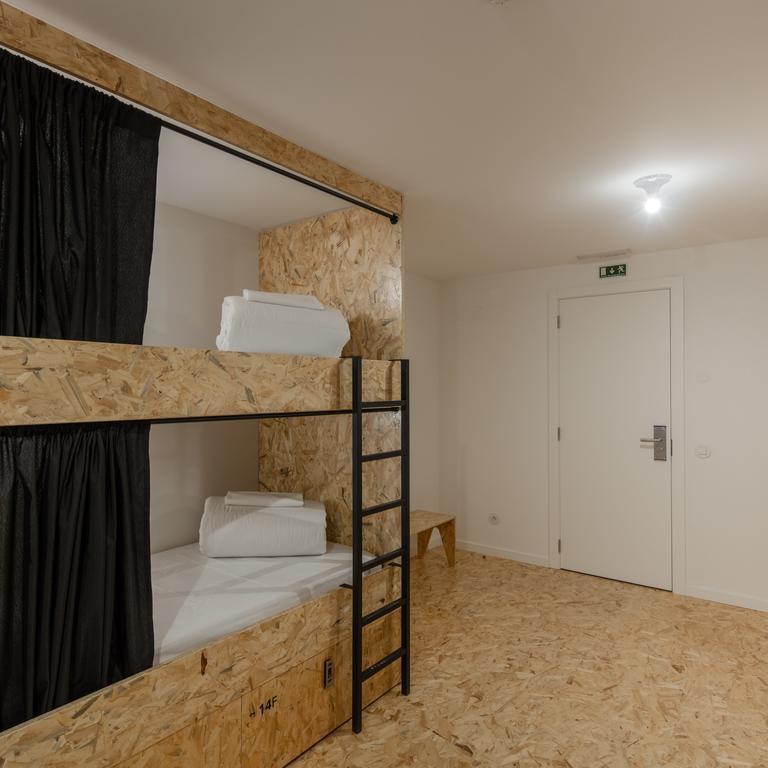 Hostel Conii & Suites Algarve Quarteira Eksteriør bilde