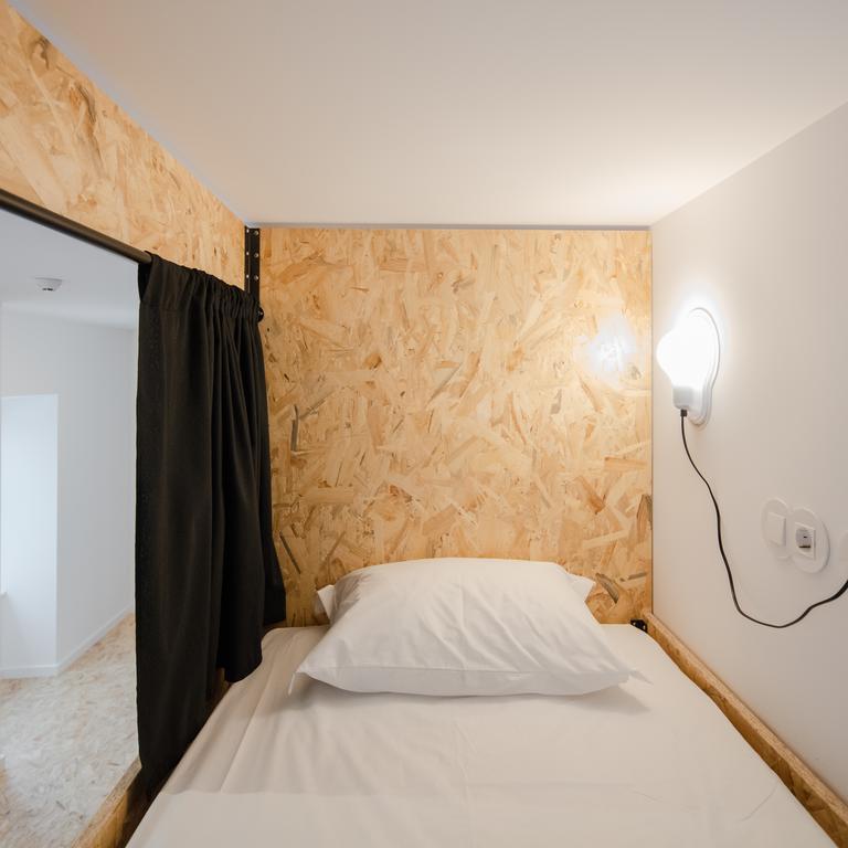 Hostel Conii & Suites Algarve Quarteira Eksteriør bilde