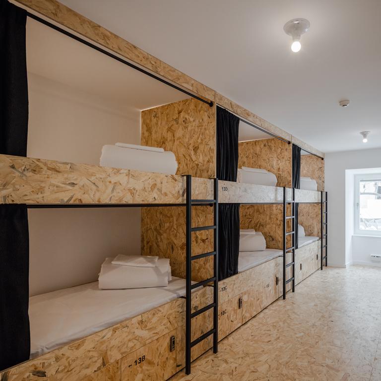 Hostel Conii & Suites Algarve Quarteira Eksteriør bilde