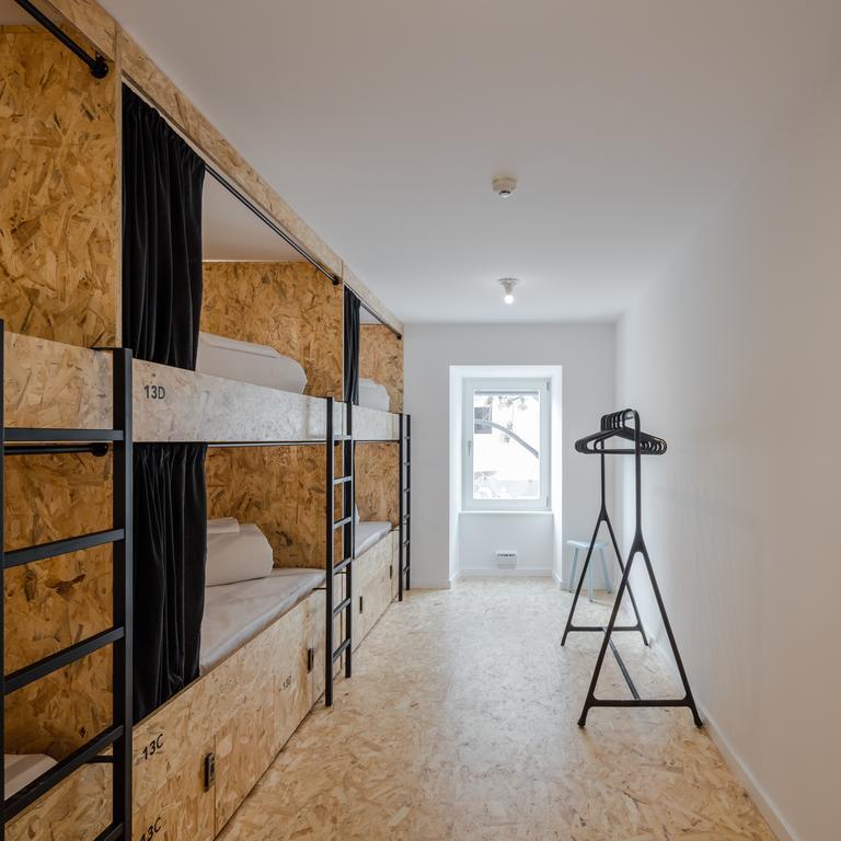 Hostel Conii & Suites Algarve Quarteira Eksteriør bilde