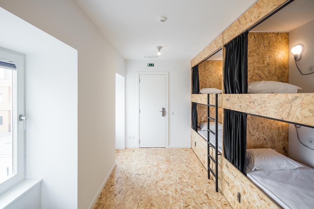 Hostel Conii & Suites Algarve Quarteira Eksteriør bilde