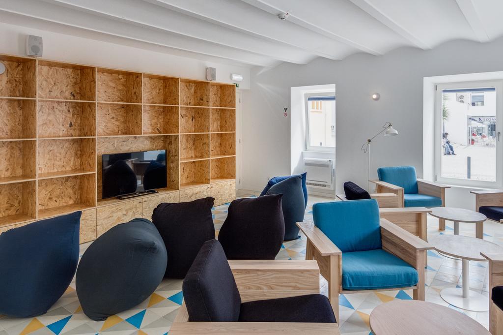 Hostel Conii & Suites Algarve Quarteira Eksteriør bilde
