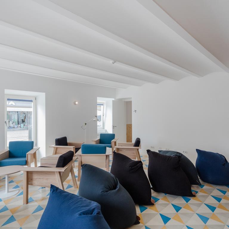 Hostel Conii & Suites Algarve Quarteira Eksteriør bilde